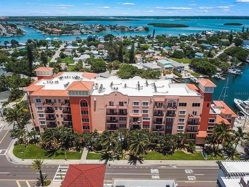 Gulf Coast Gold Private Condo - 2Bed, 2Bath, Sleep 6, Across Street From Beach, Balcony Views Of Sunsets, Beach & Gulf, Pool, Gym セント・ピート・ビーチ エクステリア 写真