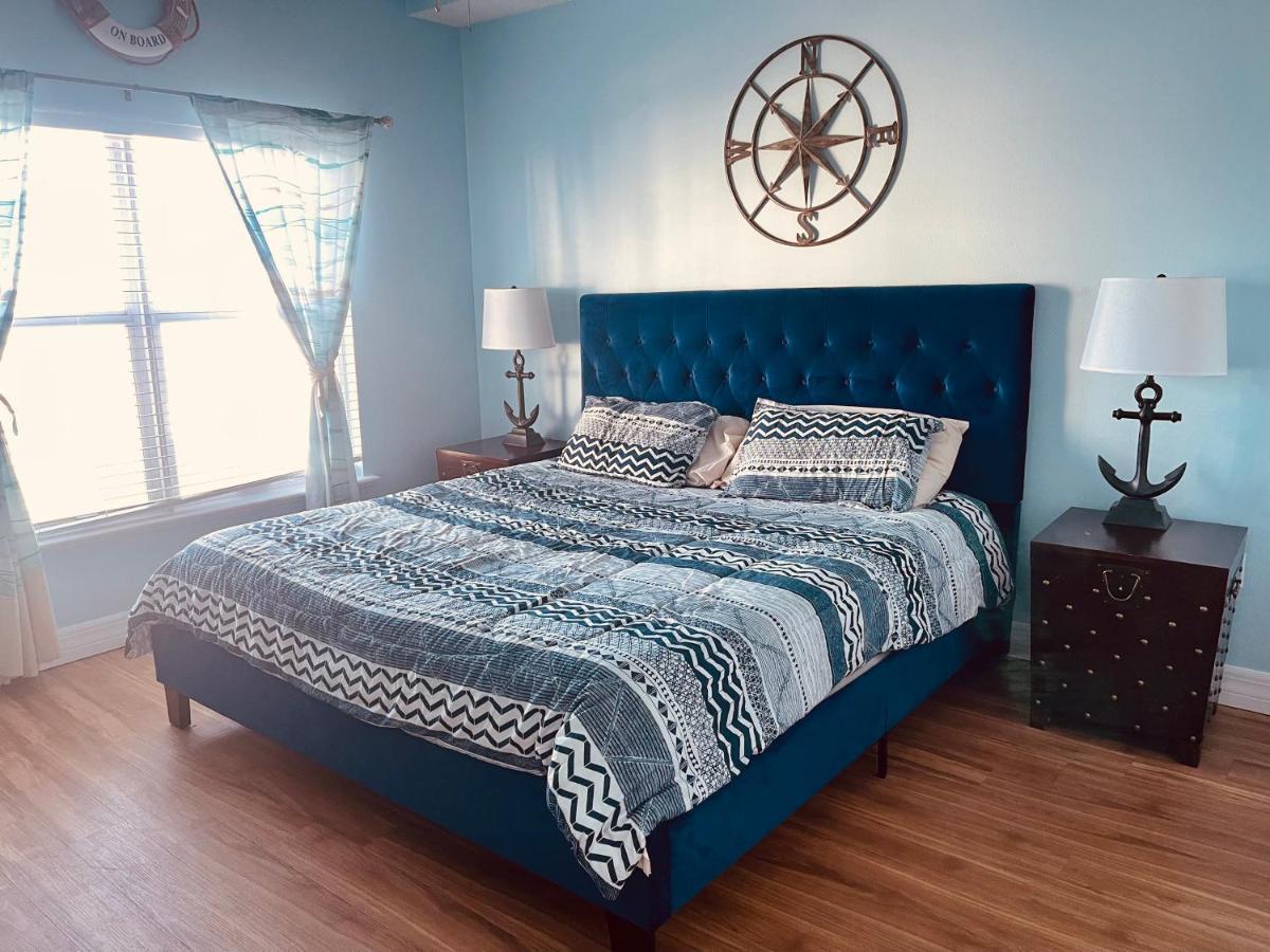 Gulf Coast Gold Private Condo - 2Bed, 2Bath, Sleep 6, Across Street From Beach, Balcony Views Of Sunsets, Beach & Gulf, Pool, Gym セント・ピート・ビーチ エクステリア 写真